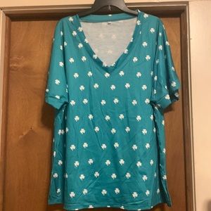 Four leaf clover top